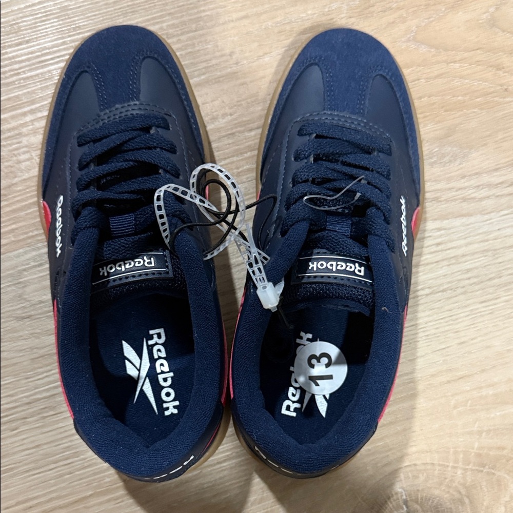 Reebok Men's Navy and Red Low-Top Sneakers